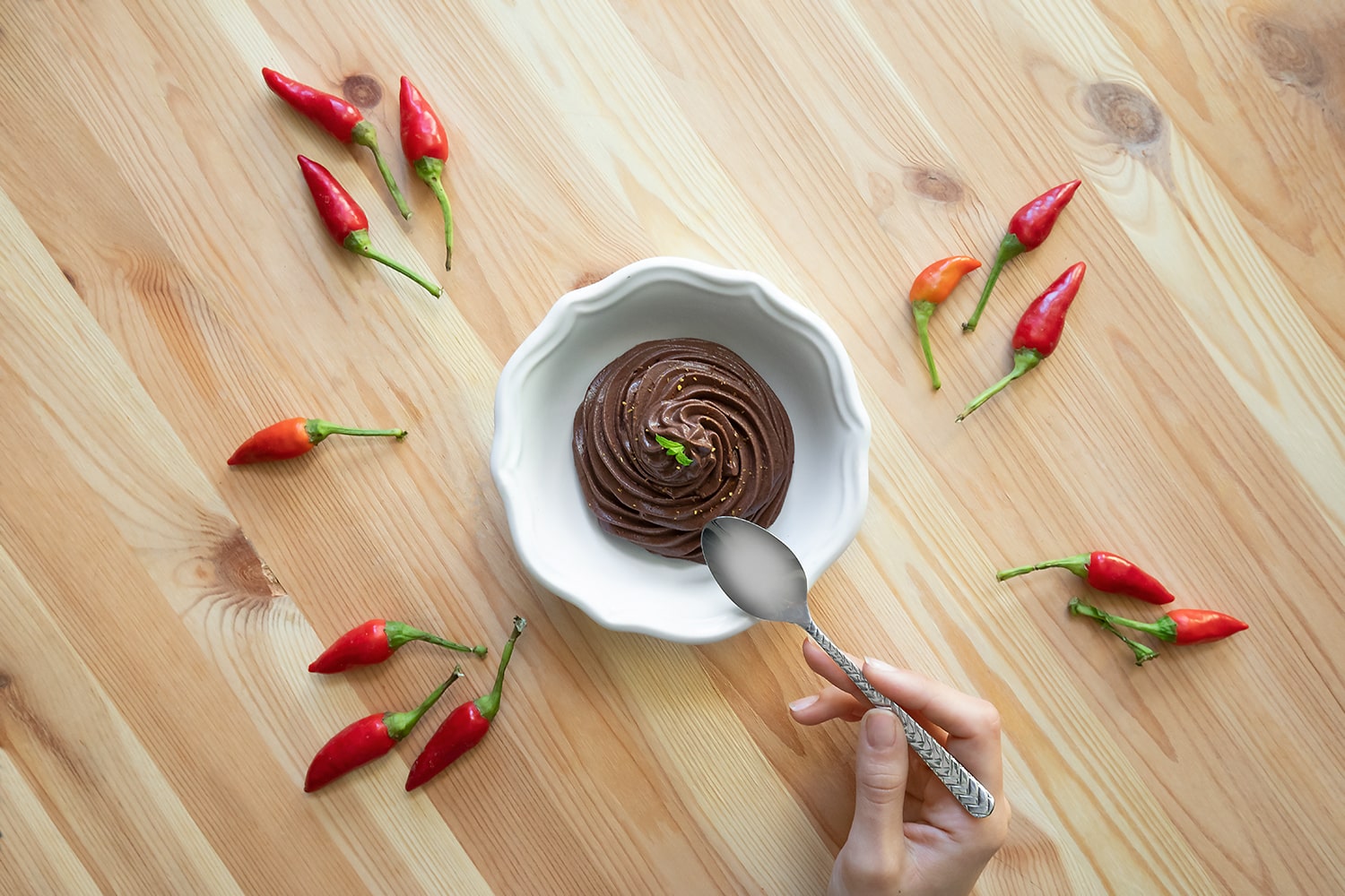 Mousse cioccolato e peperoncino: ricetta |Elior.it