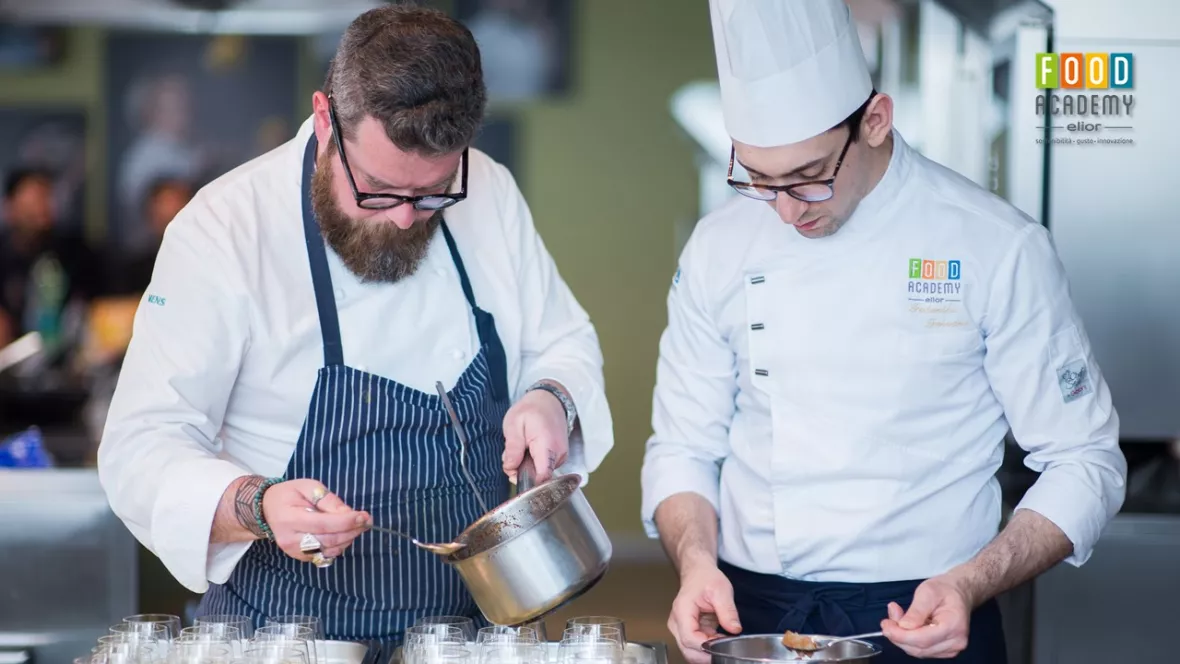 Lo chef Eugenio Boer e l'executive chef della Food Academy Elior Federico Ferrari Trecate