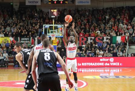 Elior sponsor della pallacanestro Varese Elior sponsor della pallacanestro Varese