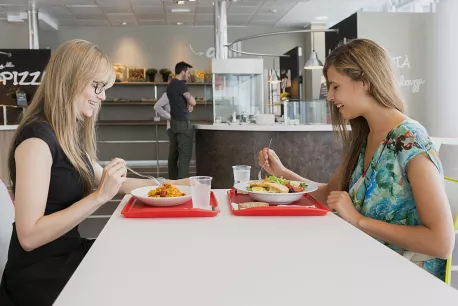 pranzo con sorriso, pausa pranzo